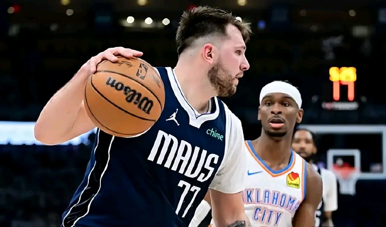 关于穆雷连续十场比赛得分超过比赛局势复杂，独行侠不断突破！赛场气氛高涨的信息