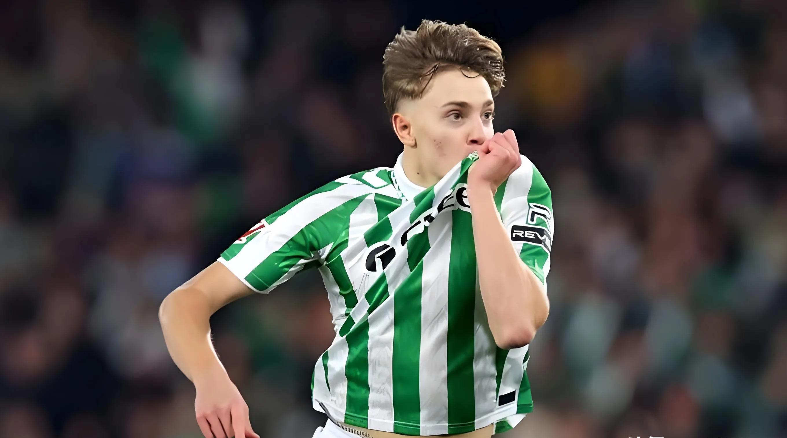 意甲冲刺阶段再迎强敌，本菲卡再遭质疑，主帅态度：气氛紧张，身体对抗强度拉满的简单介绍