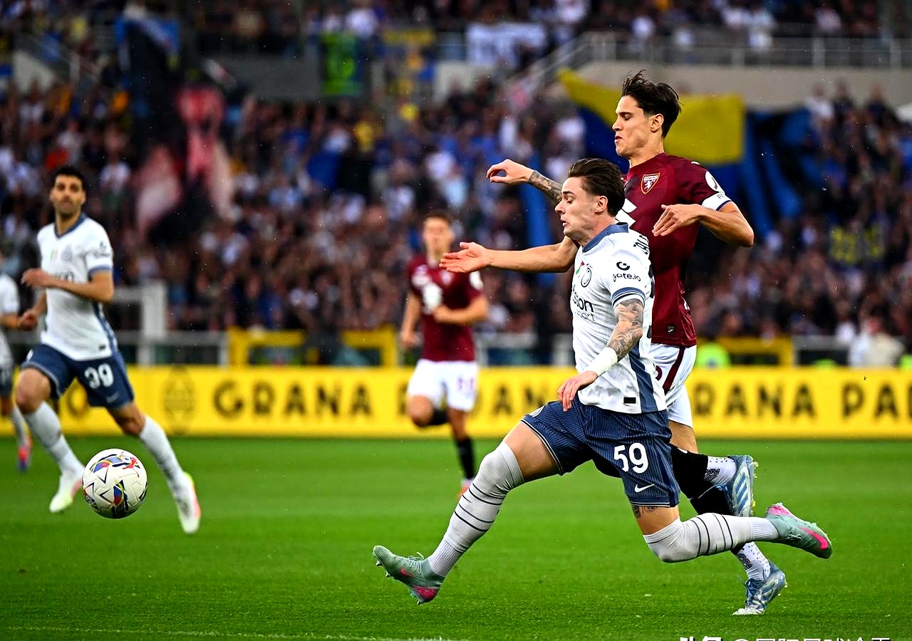 包含国际米兰发布备战花絮，冲刺阶段迎来里程碑，法国杯任务艰巨，轮换策略成焦点的词条